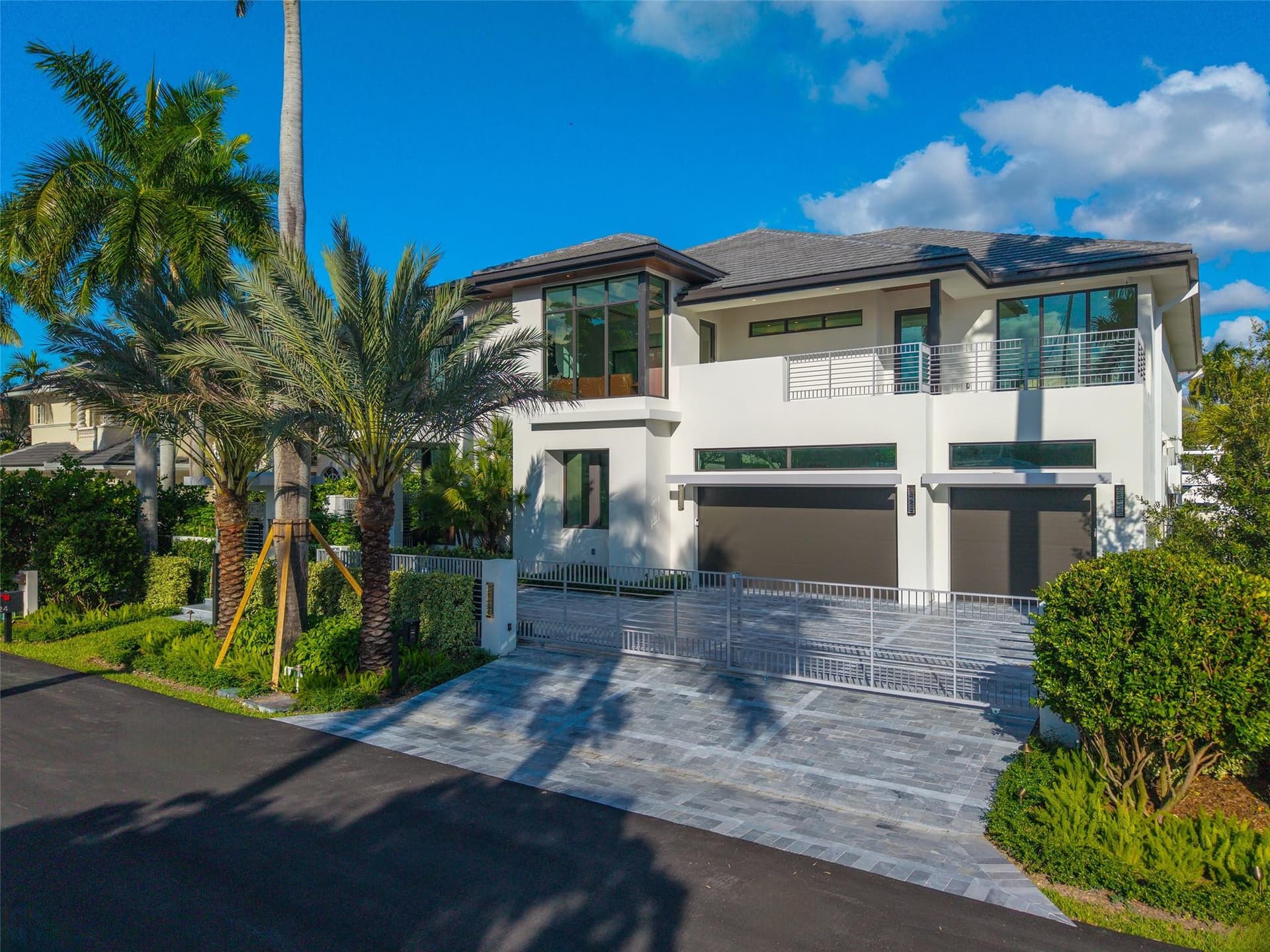 24 FIESTA Way, Fort Lauderdale, FL 33301 in Fort Lauderdale - property photo 3