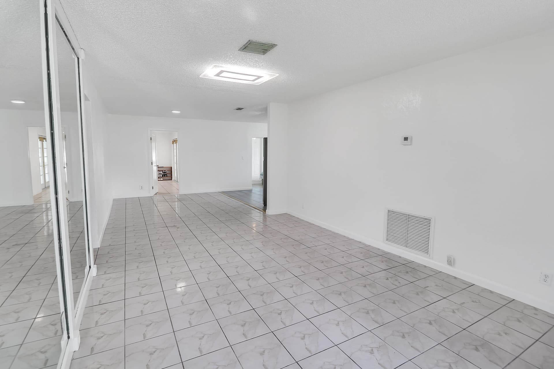 2233 NW 3rd Avenue, Boca Raton, FL 33431 in Boca Raton - property photo 6
