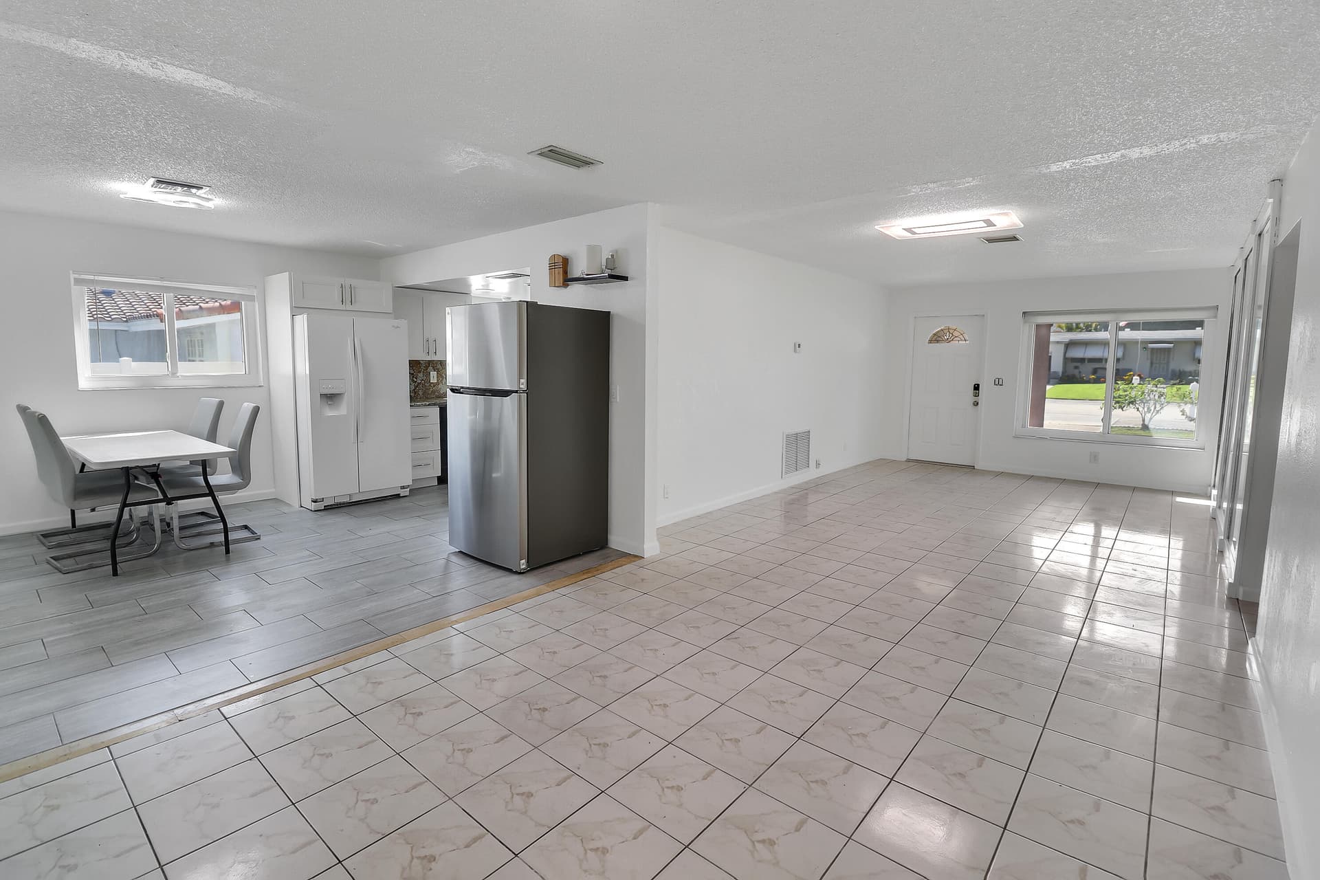 2233 NW 3rd Avenue, Boca Raton, FL 33431 in Boca Raton - property photo 8