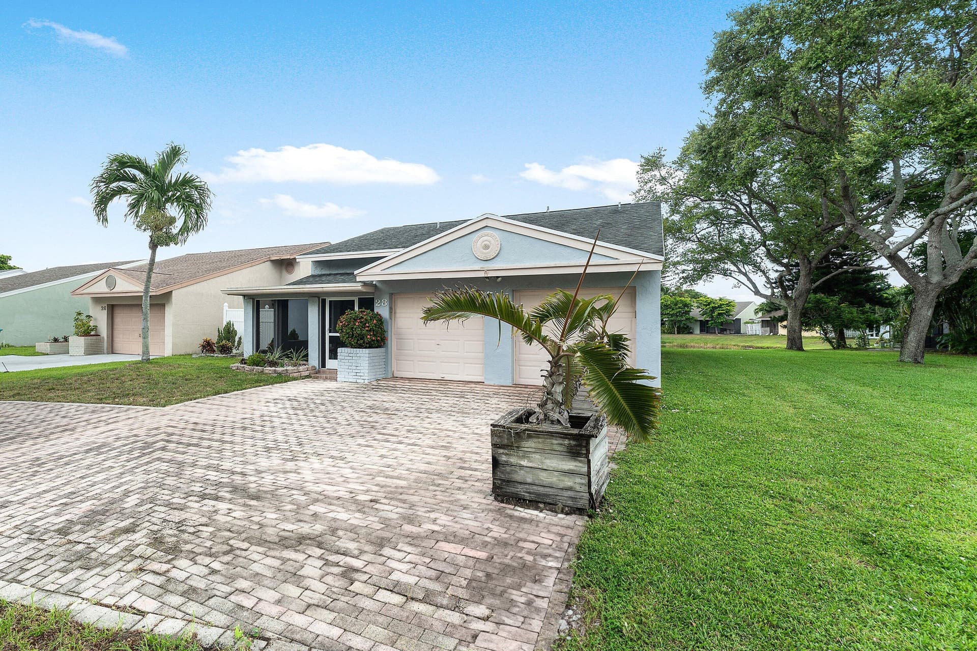 28 Paxford Lane, Boynton Beach, FL 33426 in Boynton Beach - property photo 3