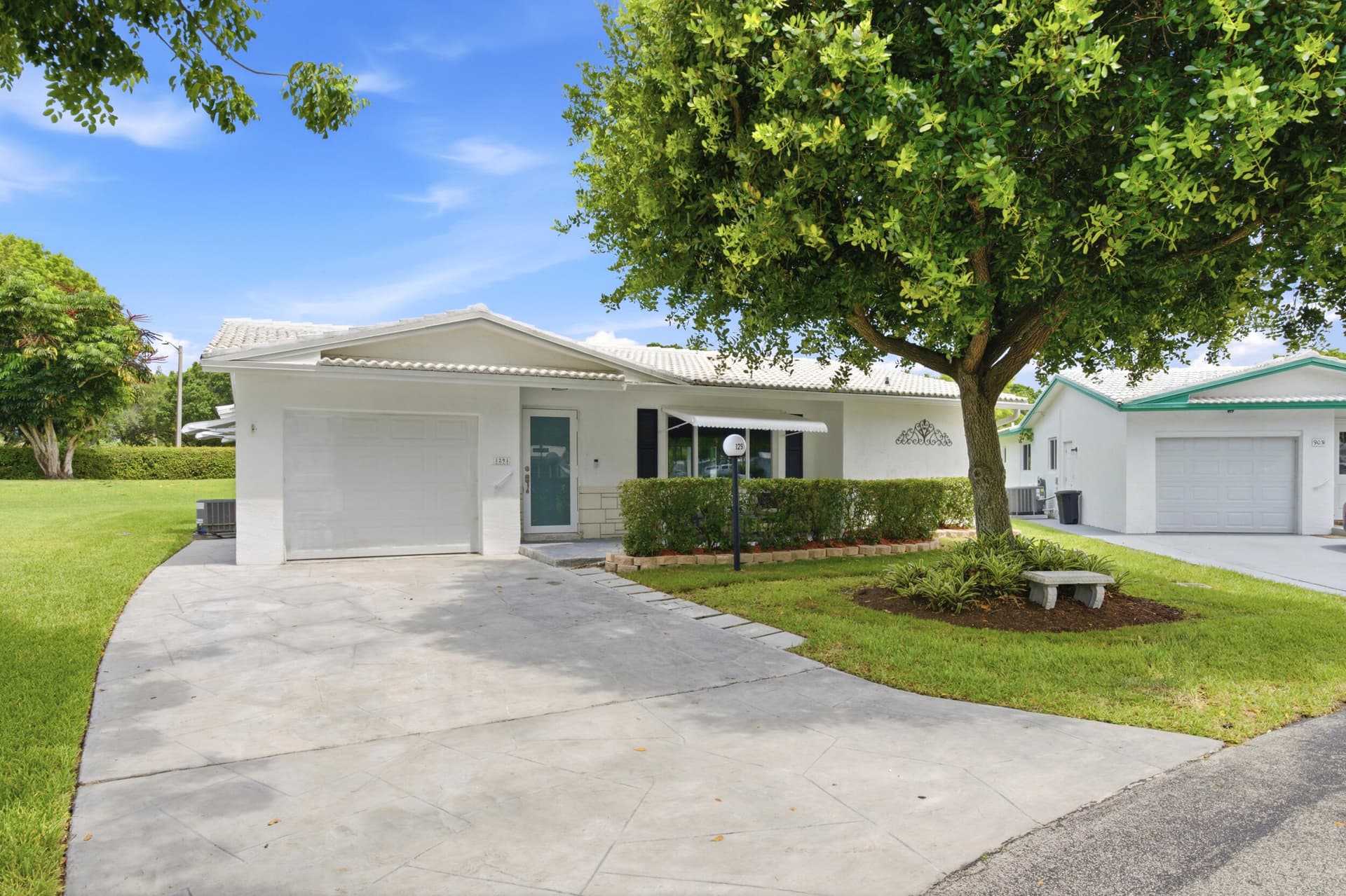 1291 NW 90TH Way, Plantation, FL 33322 in Plantation - property photo 2
