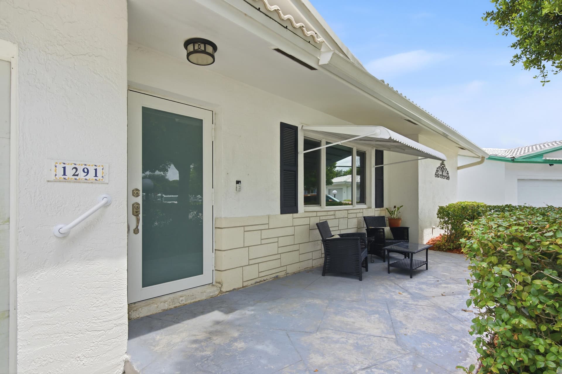 1291 NW 90TH Way, Plantation, FL 33322 in Plantation - property photo 3