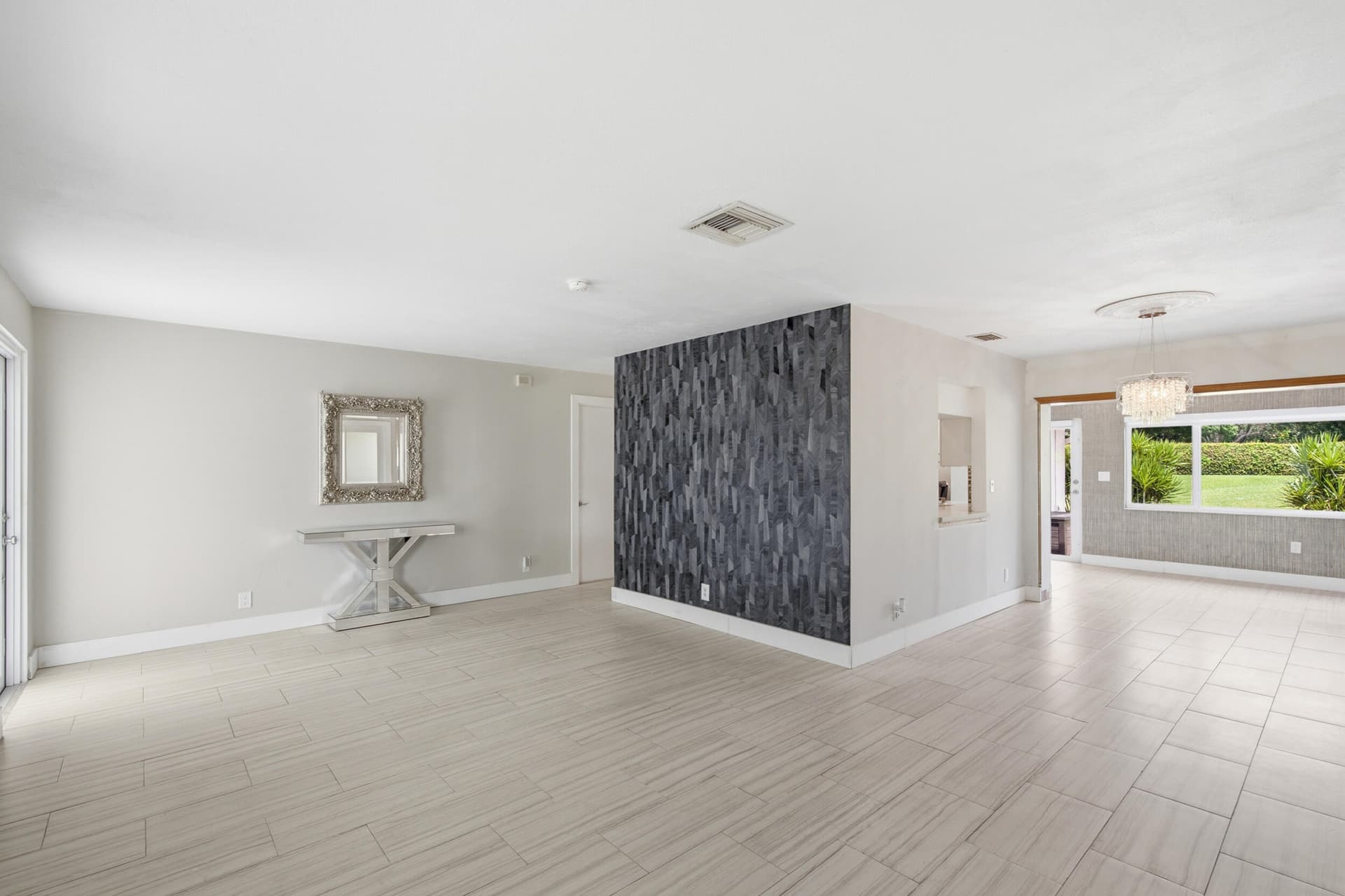 1291 NW 90TH Way, Plantation, FL 33322 in Plantation - property photo 5