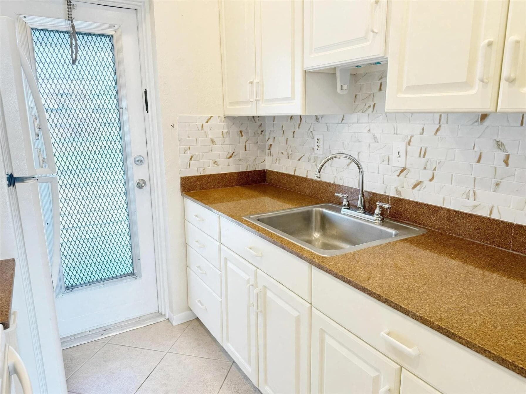 1116 Lake Terrace 214, Boynton Beach, FL 33426 in Boynton Beach - property photo 7