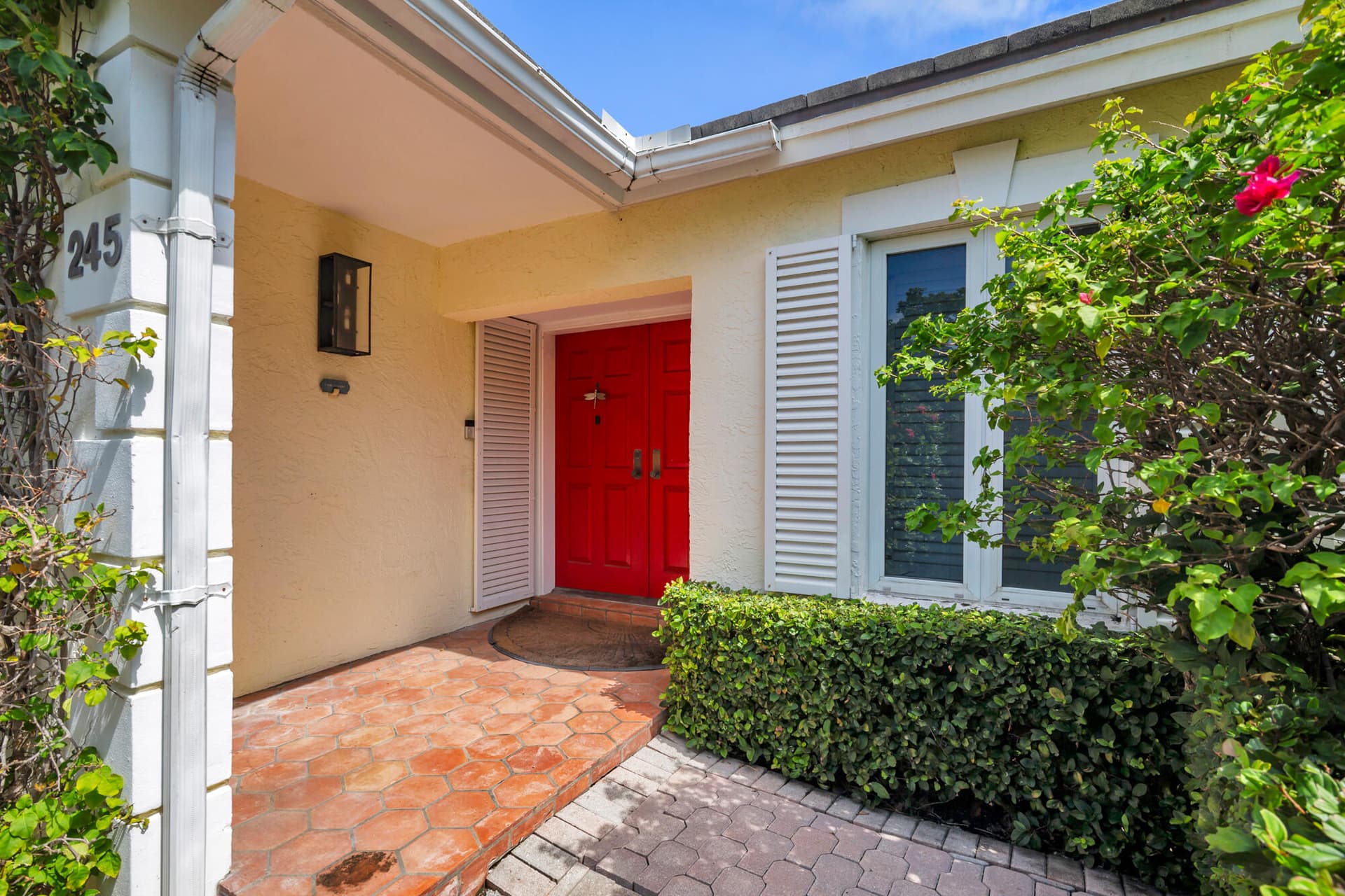 245 COLONIAL Lane, Palm Beach, FL 33480 in Palm Beach - property photo 4