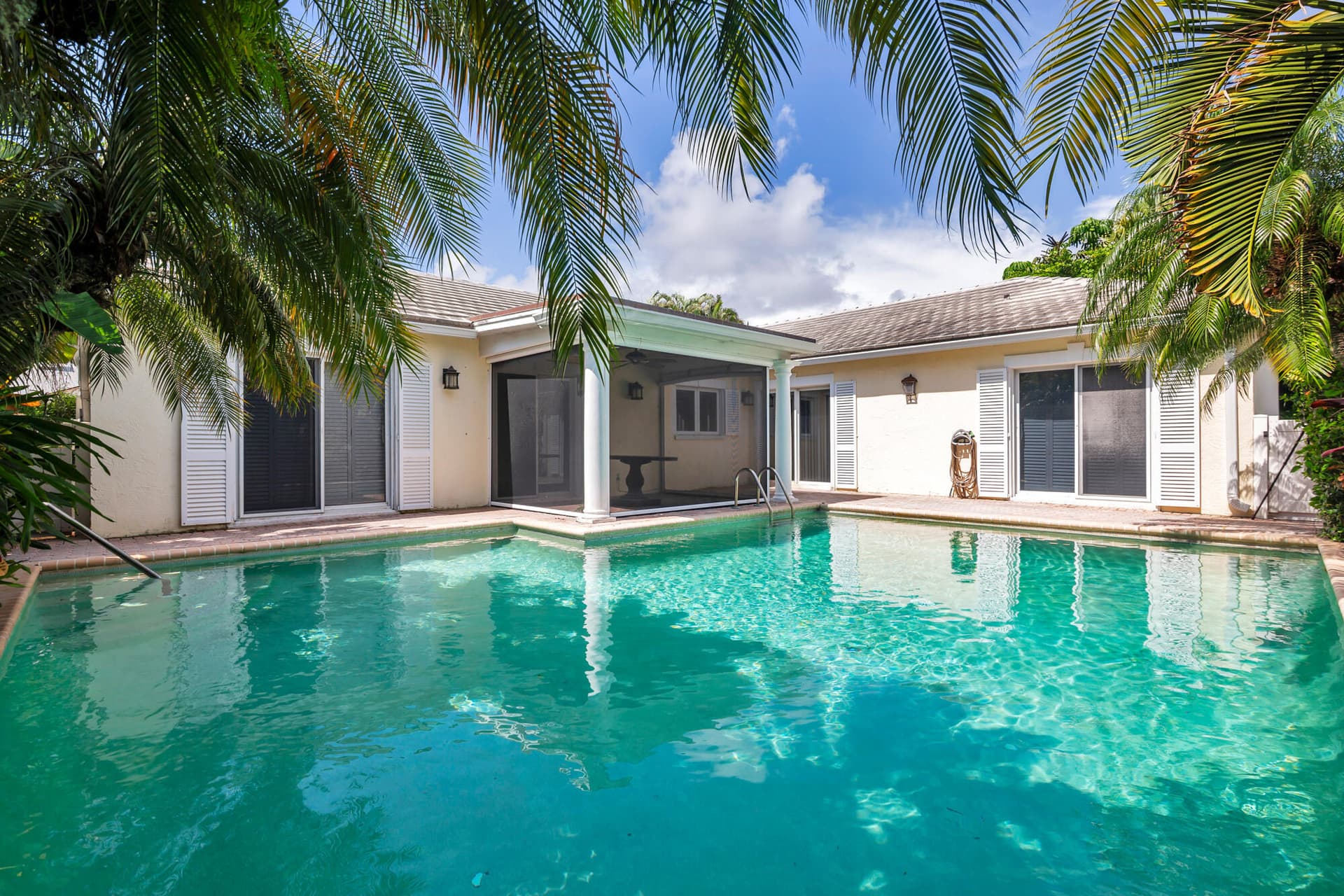 245 COLONIAL Lane in Palm Beach / EL ENCANTO 2
