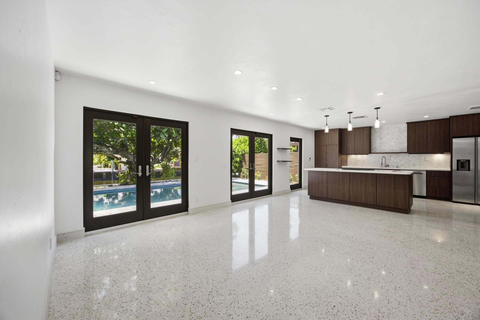 2001 N VICTORIA PARK Road, Fort Lauderdale, FL 33305 in Fort Lauderdale - property photo 5