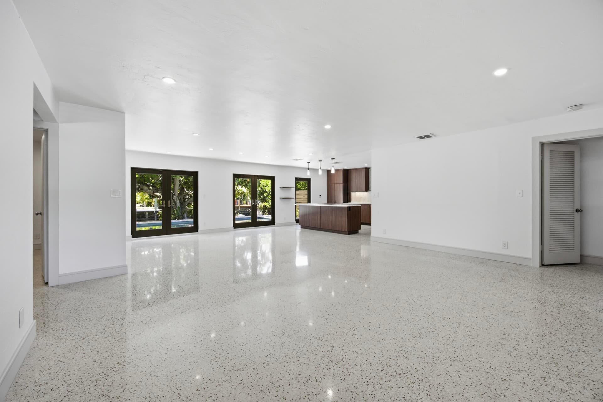 2001 N VICTORIA PARK Road, Fort Lauderdale, FL 33305 in Fort Lauderdale - property photo 8