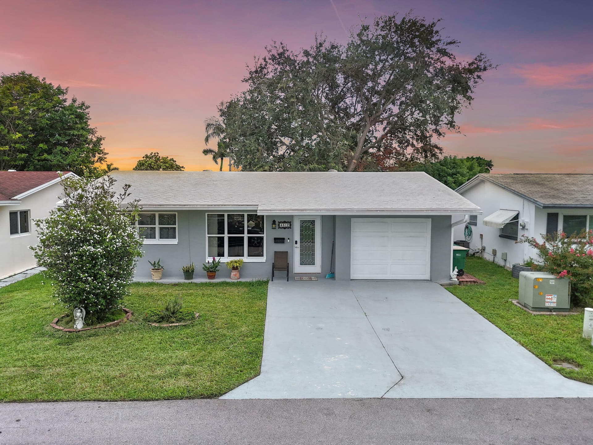 4312 NW 47th Street in Tamarac / MAINLANDS OF TAMARAC LAKES