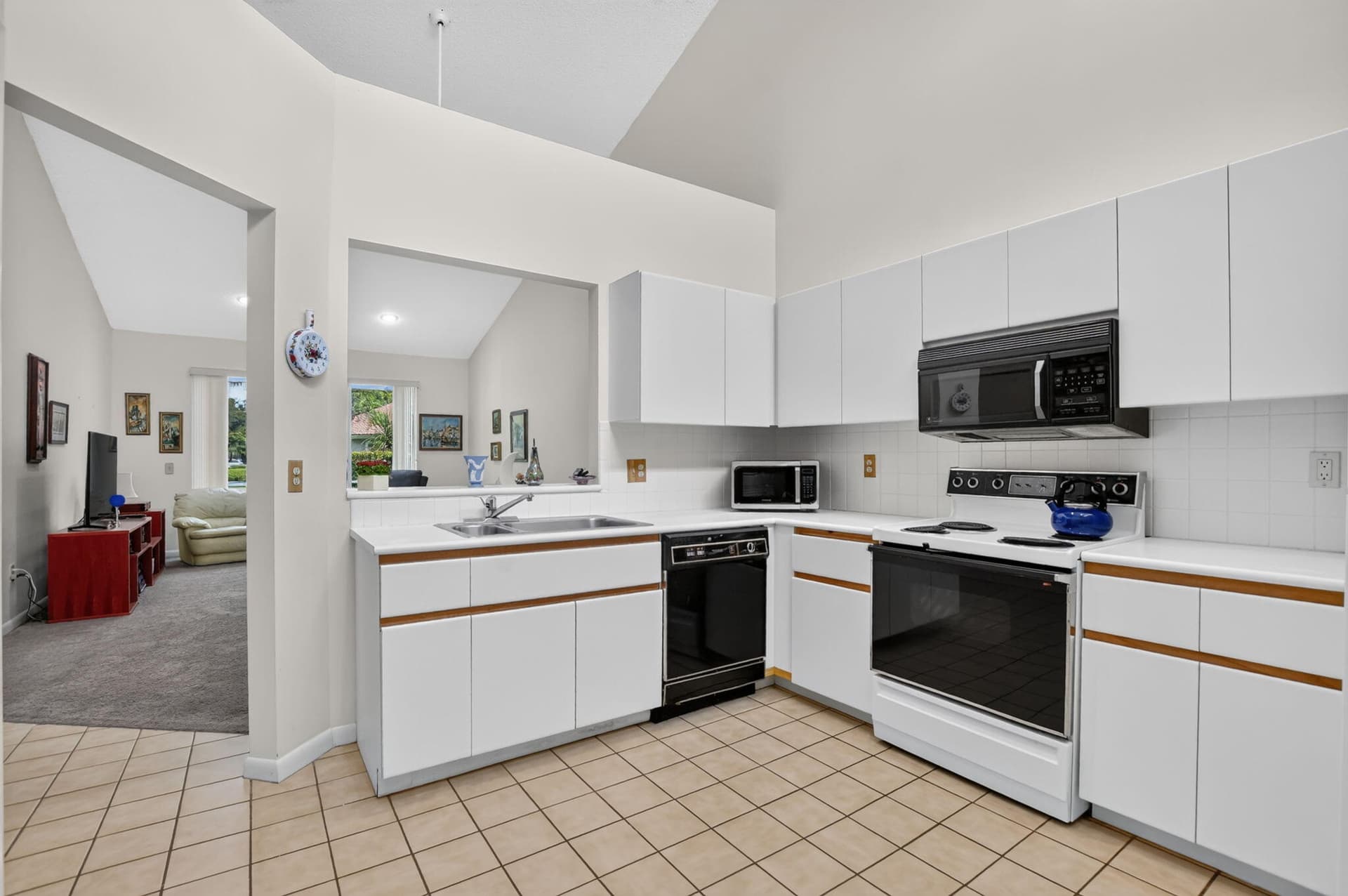 10410 PLAZA CENTRO, Boca Raton, FL 33498 in Boca Raton - property photo 7