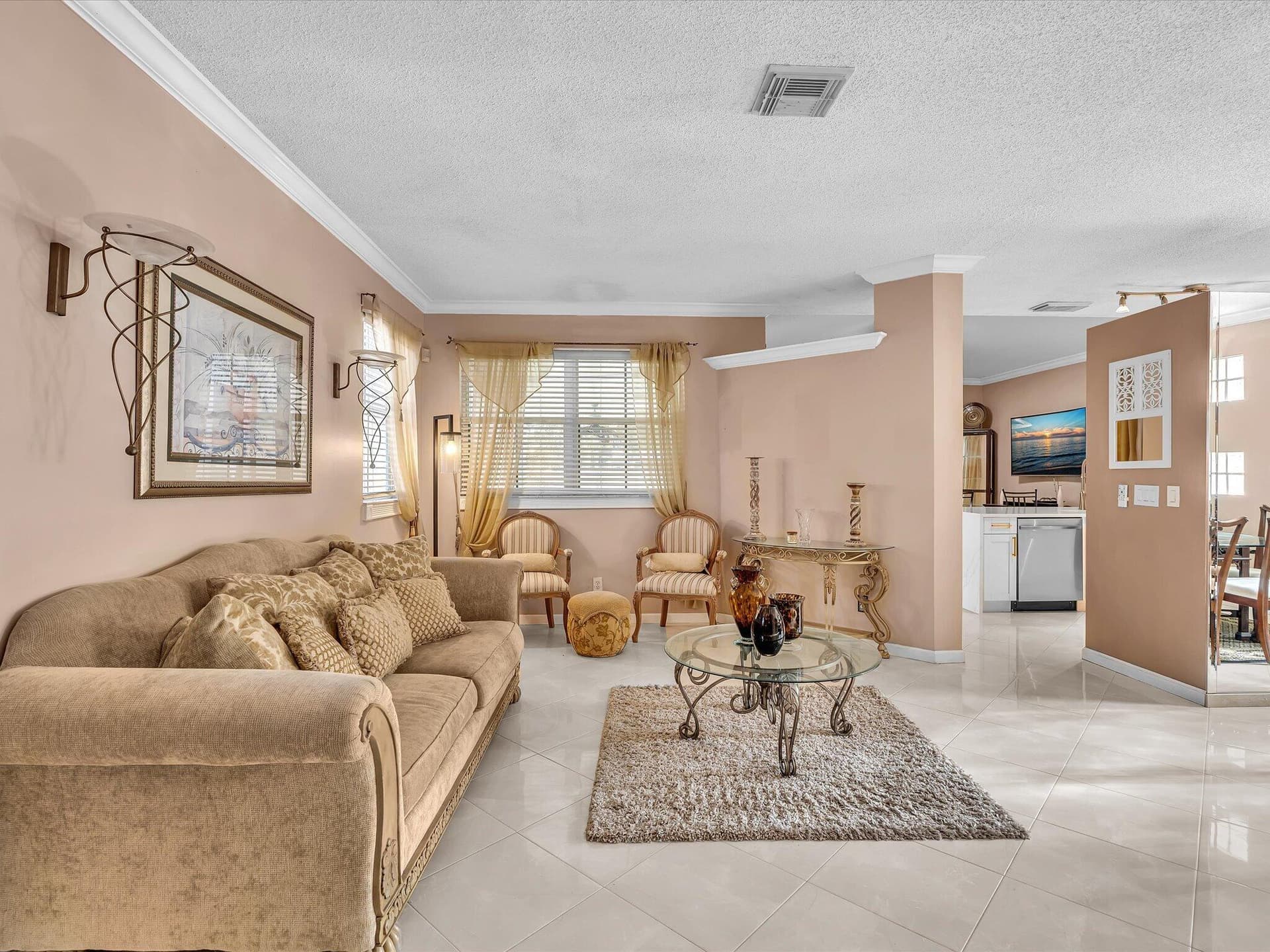 7549 NW 3rd Court, Plantation, FL 33317 in Plantation - property photo 4