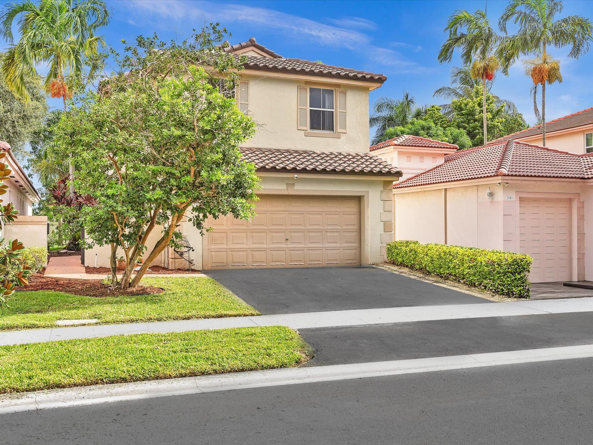 7549 NW 3rd Court, Plantation, FL 33317 in Plantation - property photo 2