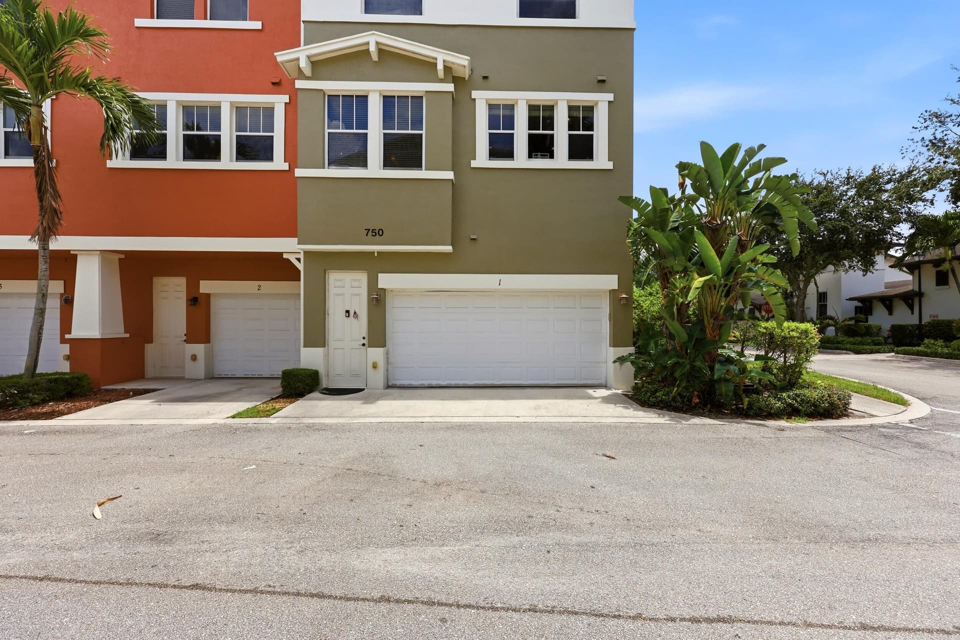 750 Millbrae Court 1, West Palm Beach, FL 33401 in West Palm Beach - property photo